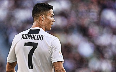 诺亚体育-内维斯戴队长袖标领导全队